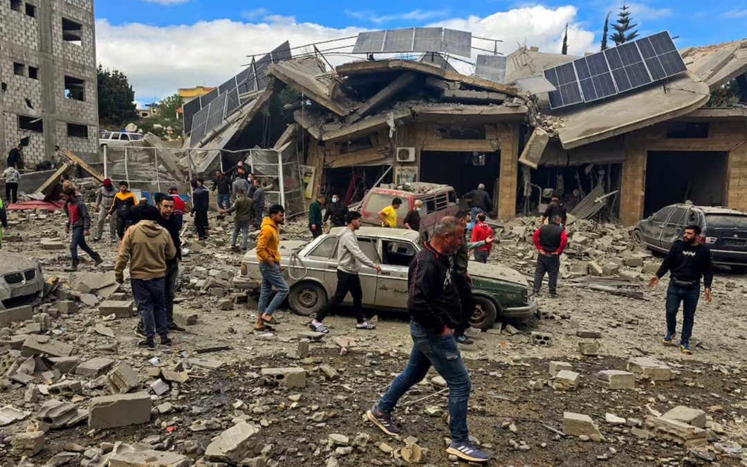 ATAQUES AÉREOS ISRAELÍES DESTRUYEN VIVIENDAS Y REFUGIOS EN GAZA