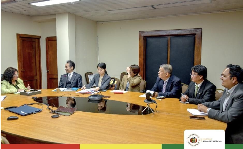BOLIVIA Y JAPÓN IMPULSAN COOPERACIÓN PARA EQUIPAR HOSPITALES Y CONSTRUIR CENTROS DE SALUD