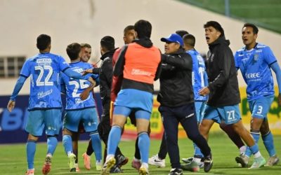 BOCHORNO ABSOLUTO SACUDE ESTADIO JESÚS BERMÚDEZ TRAS PELEA DESCONTROLADA