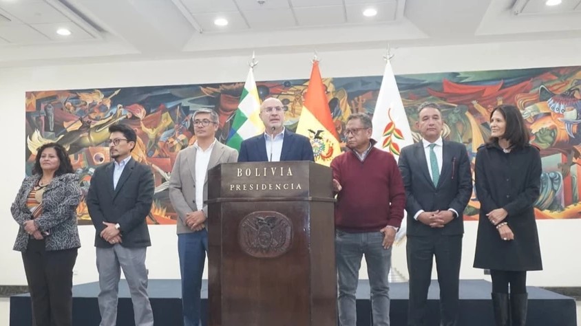 ORGANIZACIONES SOCIALES DOBLAN EL BRAZO AL GOBIERNO QUE LLAMA A MESAS DE DIÁLOGO