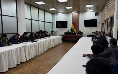 ABC Y TRANSPORTISTAS ACUERDAN PLAN PARA MEJORAR CARRETERAS NACIONALES