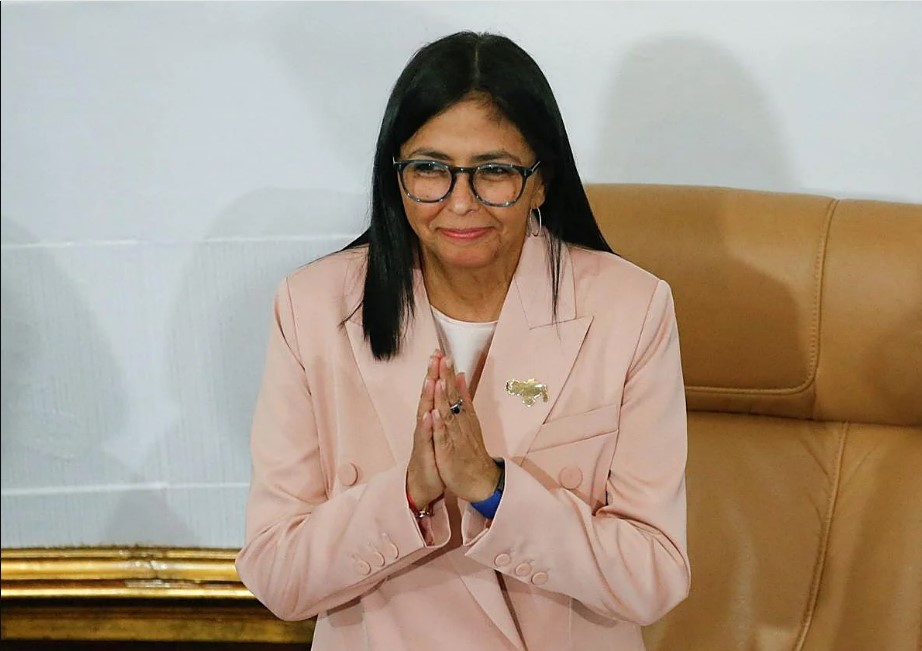 VICEPRESIDENTA DELCY RODRÍGUEZ ASUMIRÁ FUNCIONES PRESIDENCIALES SEGÚN FALLO DEL TRIBUNAL SUPREMO