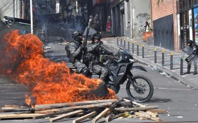 LA POLICIA DETIENE A DOCE MARCHISTAS EN LA REPRESIÓN A LA MARCHA DE LA COB
