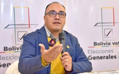PRESIDENTE RATIFICA A GUSTAVO ÁVILA COMO VOCAL DEL TSE