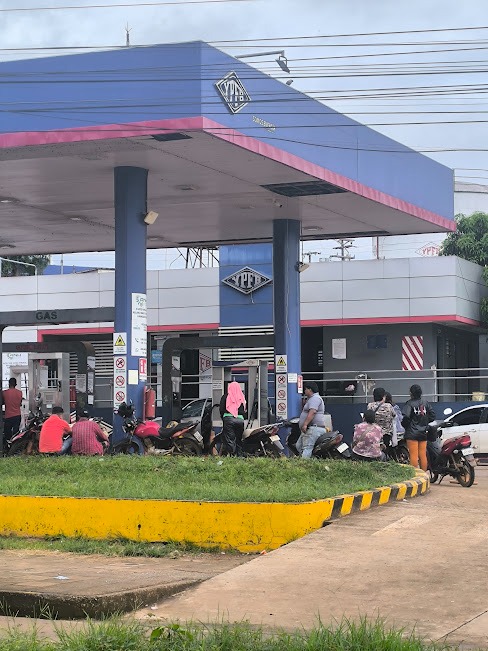 ABASTECEN SANTA CRUZ CON IMPORTACIONES, NORTE SIGUE CON ESCASEZ Y QUEJAS