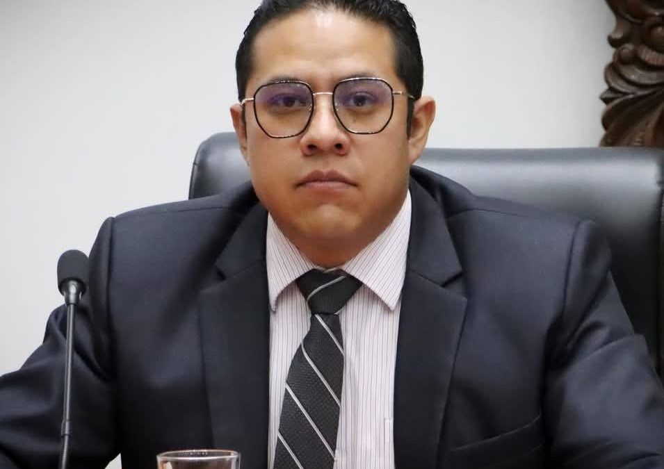 DENUNCIAN QUE GASOLINA DEFECTUOSA DAÑÓ VEHÍCULOS OFICIALES DE LA ASAMBLEA LEGISLATIVA