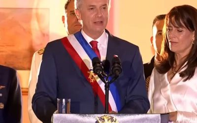 EXAUTORIDADES BOLIVIANAS CUESTIONAN MUROS ORDENADOS POR KAST