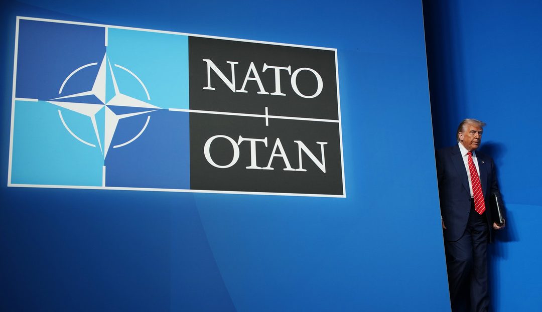 TRUMP DESAFÍA A LA OTAN Y EXHIBE SU FRAGILIDAD