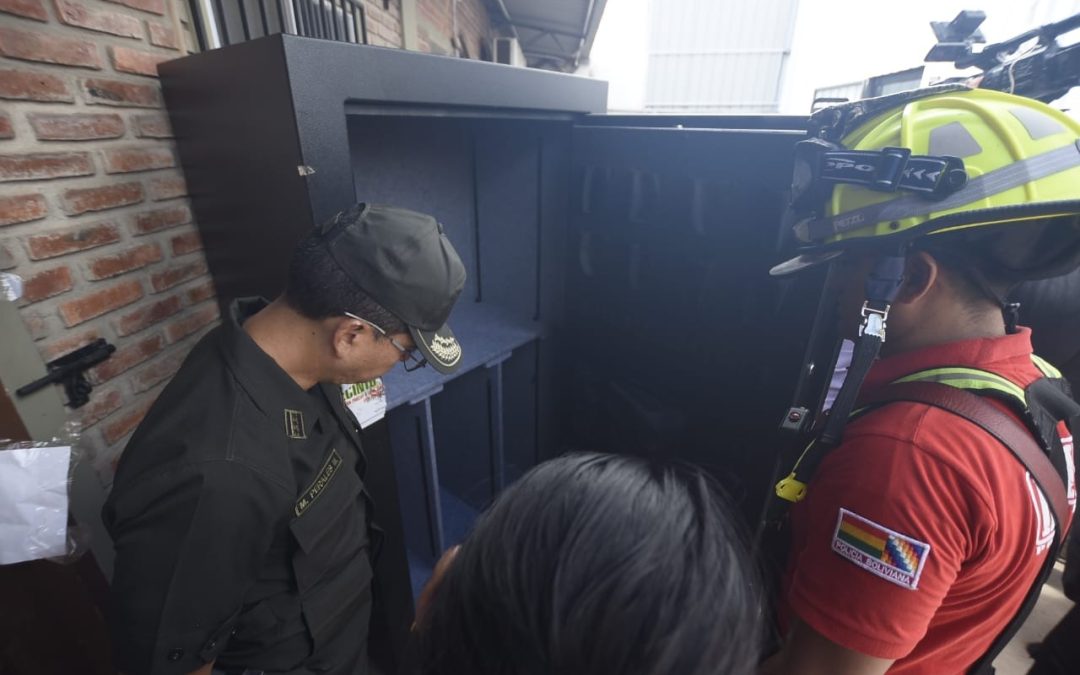 ABREN CAJAS DE MARSET Y NO APARECE UN SOLO DÓLAR