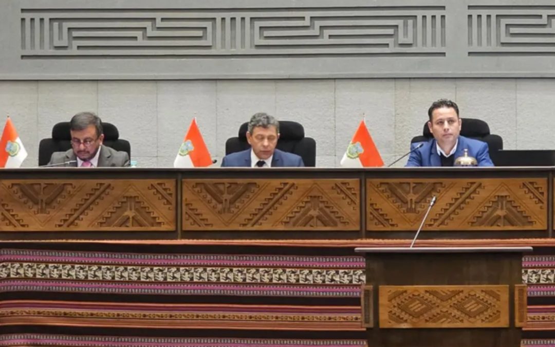 RODILLO OFICIALISTA DESACTIVA CENSURA Y SOSTIENE A MEDINACELLI