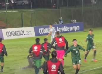 BOLIVIA SELLA SU PASO A PLAYOFFS Y QUEDA A DOS LATIDOS DE QATAR