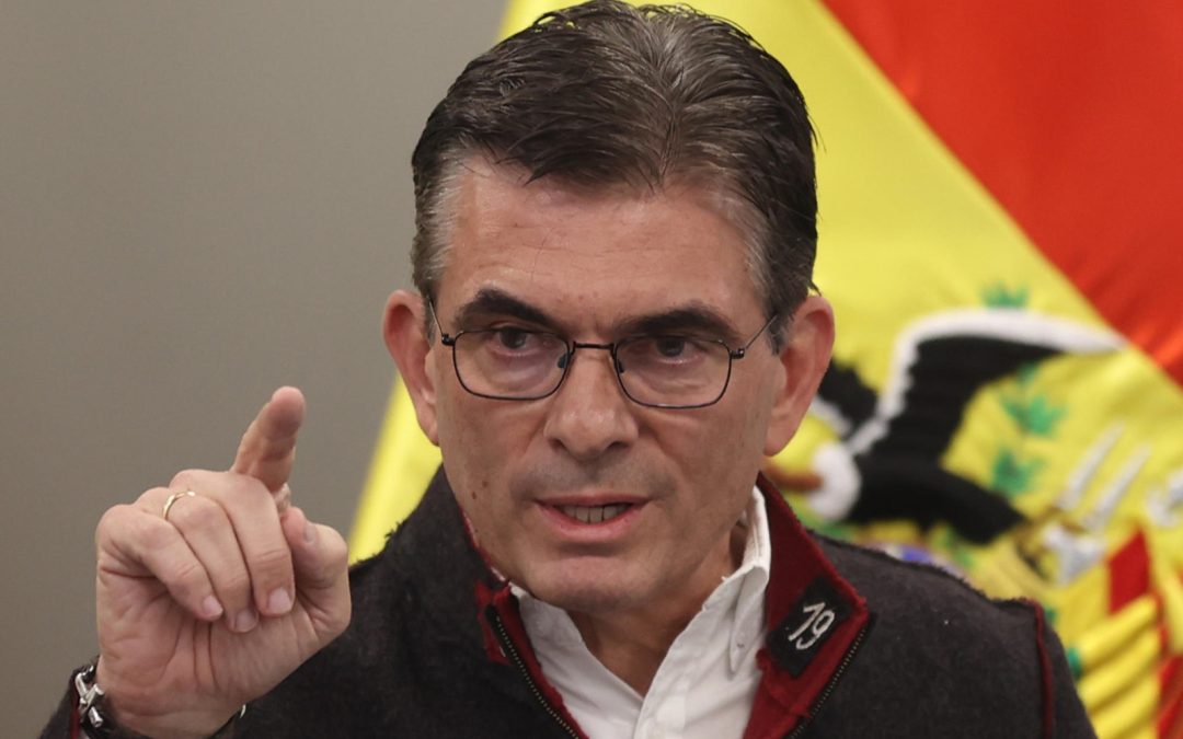 CRÍTICAS OBLIGAN A PAZ A ACLARAR FRASE CONTRA LOS MOVILIZADOS