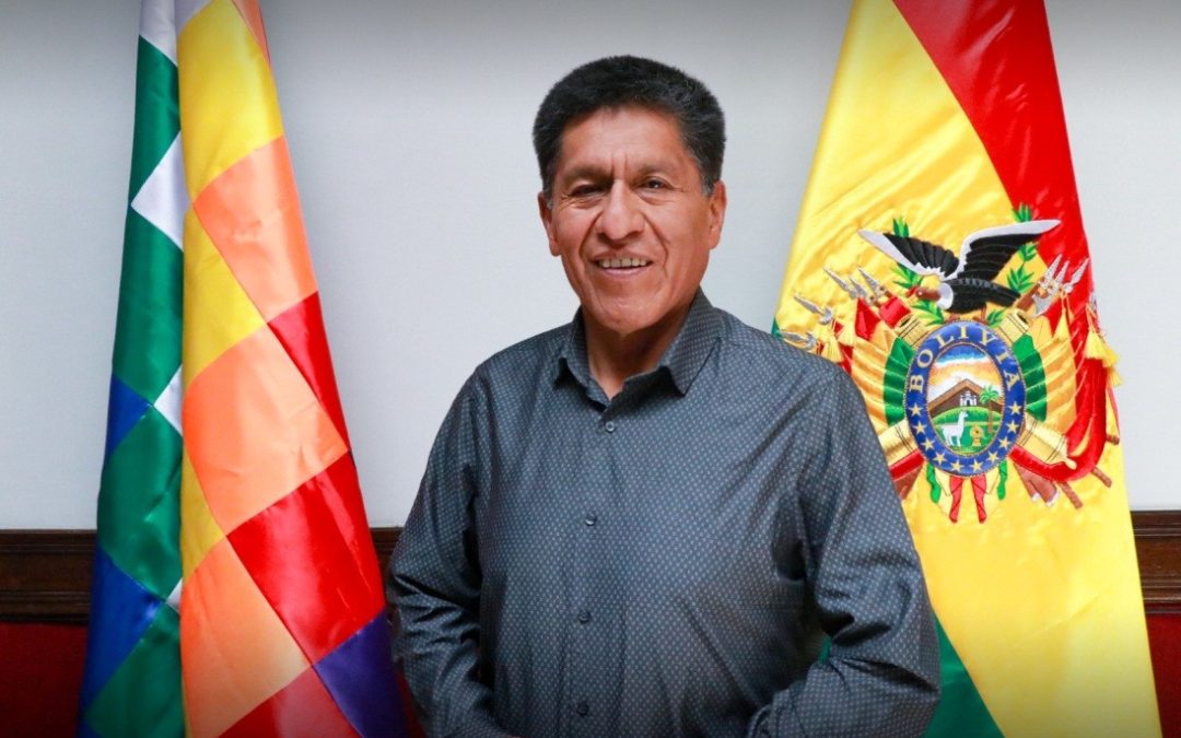 ÉDGAR MORALES SACUDE AL GOBIERNO Y SEÑALA A LOS ASESORES DE RODRIGO PAZ