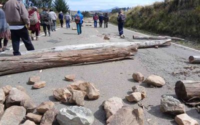 UN MES DE PROTESTAS SIN SOLUCIÓN