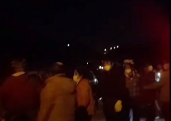 BLOQUEADORES RESISTEN INTENTO DE APERTURA DE RUTA EN CAMPANARIO
