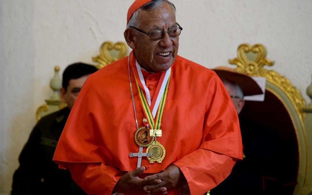 CARDENAL TICONA EXIGE DIÁLOGO Y RECHAZA MÁS SUFRIMIENTO DEL PUEBLO
