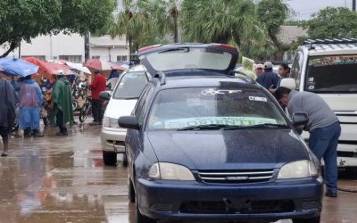 APOYO Y RECHAZO CRUZADO POR PROPUESTA DE NACIONALIZAR AUTOS CHUTOS