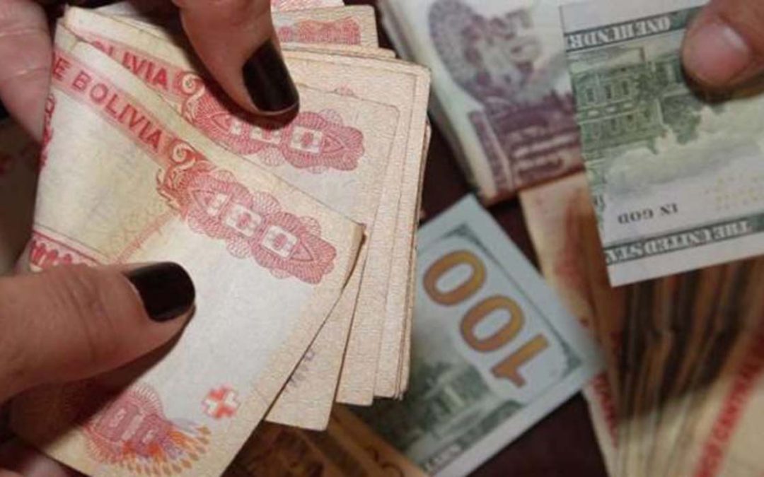EL DÓLAR SUPERA BS 11 Y AGRAVA LA INCERTIDUMBRE