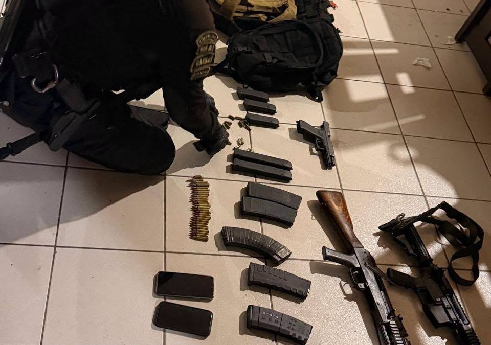 ALLANAMIENTOS EN SANTA ANA TERMINAN CON SEIS DETENIDOS Y ARMAS INCAUTADAS