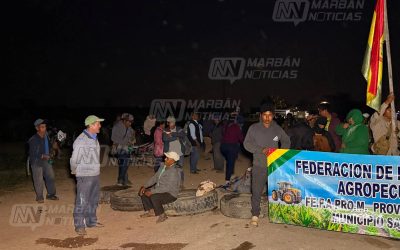 PRODUCTORES DEL PUENTE SAN PABLO, BENI, BLOQUEAN Y EXIGEN ABROGACIÓN DEL DS 5675
