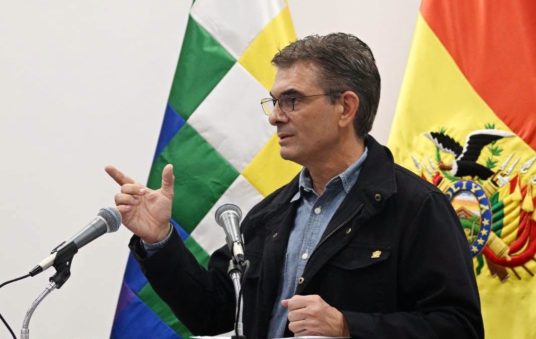 GOBIERNO DESLINDA RESPONSABILIDAD POR LA COSTOSA SEPARATA DE BOLIVIA EN EL PERIÓDICO USA TODAY