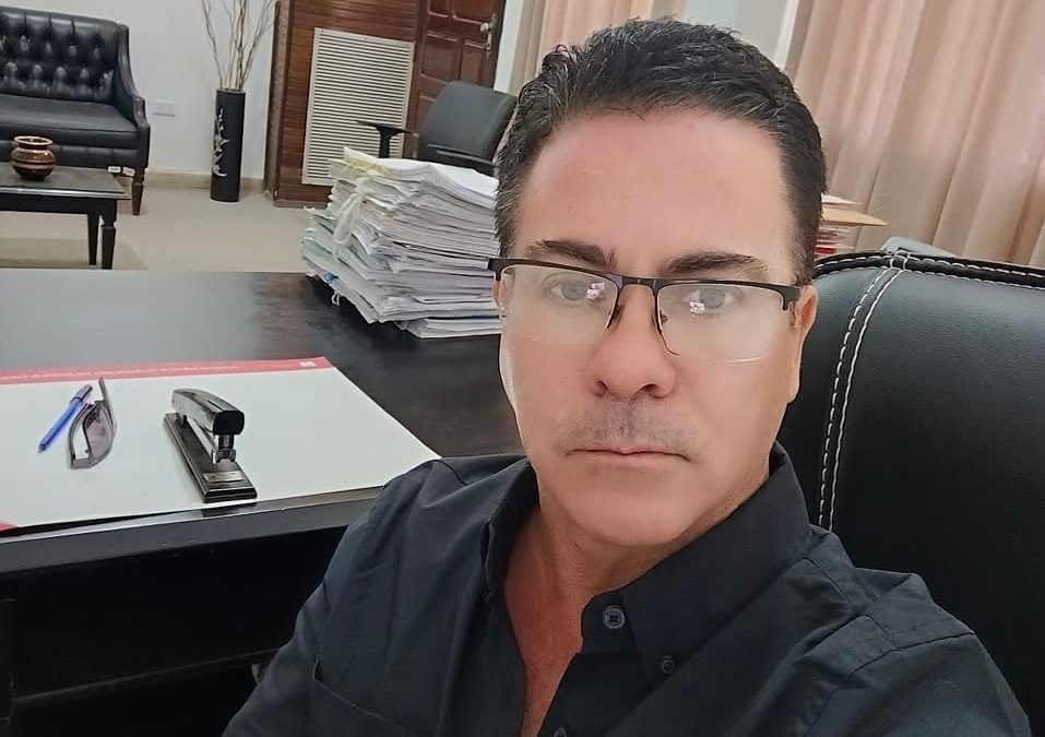 URIOSTE NIEGA SER TÍO POLÍTICO DE SUÁREZ, PERO EL VÍNCULO FAMILIAR ES DE TERCER GRADO