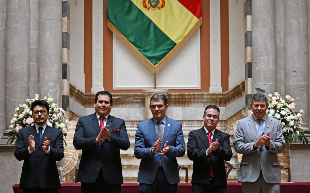 PAZ SE INVENTA UNA VÍA PARA HABILITAR EL TRABAJO INMEDIATO DEL FISCAL URIOSTE
