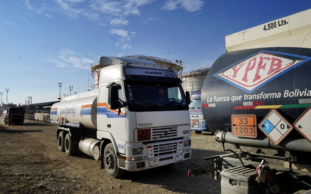 FMI FIJA ELIMINACIÓN TOTAL DE SUBSIDIOS Y LIBRE PRECIO DE COMBUSTIBLES PARA 2027