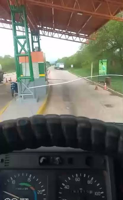 TRANSPORTE PESADO DE TARIJA RECHAZA ALZA DEL PEAJE EN CHIMEO