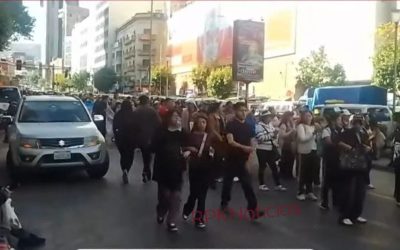 GASIFICAN A MAESTROS QUE MARCHABAN CONTRA LA DESCENTRALIZACIÓN EDUCATIVA