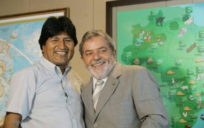 EVO MORALES FELICITA A LULA Y CELEBRA SU VICTORIA EN BRASIL